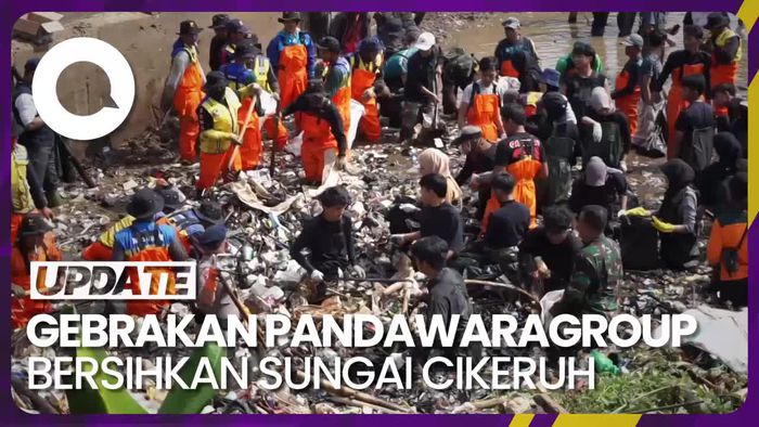 Aksi Pandawara Group dan Ratusan Warga Bandung Bersih-bersih Sungai Cikeruh