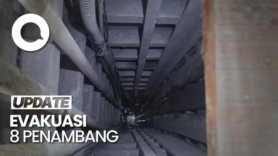 Proses Evakuasi 8 Penambang Emas di Banyumas
