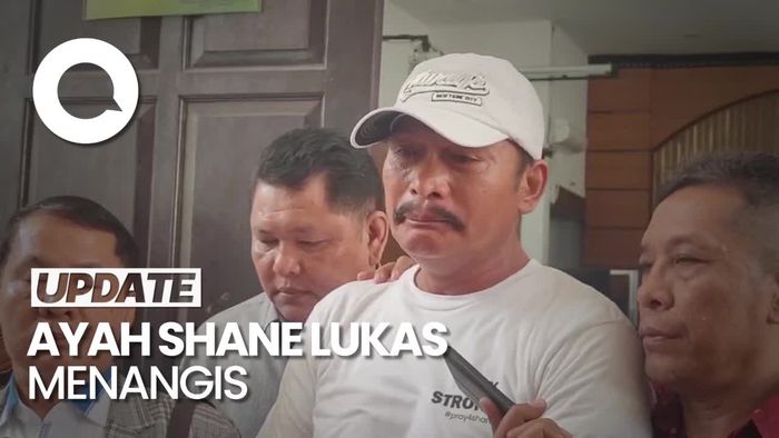 Ayah Shane Lukas Menangis Usai Persidangan Anaknya