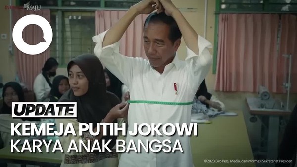 Jokowi Pamerkan Kualitas Kemeja Putih Karya Anak SMK