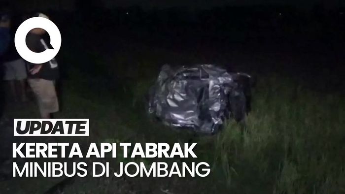 Minibus Hancur Ditabrak KA Dhoho di Jombang, 6 Orang Tewas