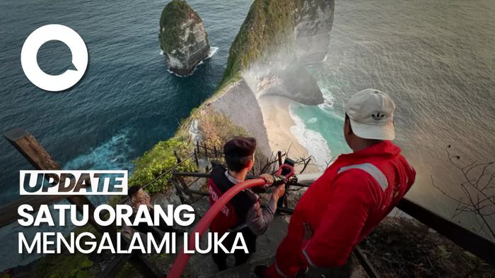 Kebakaran di Bukit Pantai Kelingking, Puluhan Wisatawan Terjebak