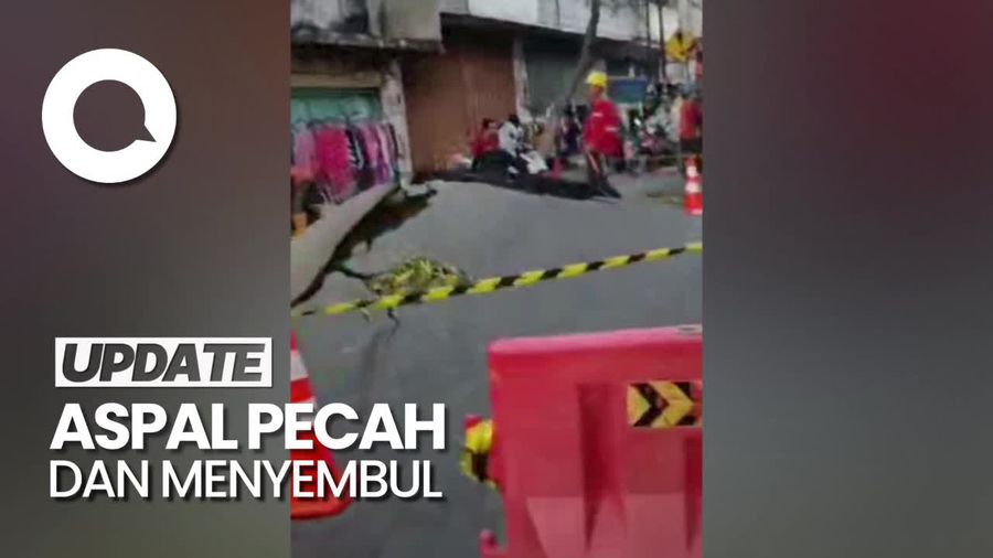 Penampakan Aspal Pecah di Jalan Pasar Kembang Surabaya