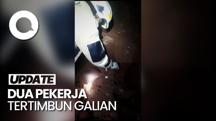 Detik-detik Evakuasi Dua Pekerja Proyek Tertimbun Galian Tanah di Duren Sawit