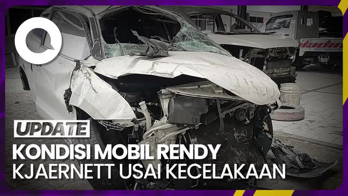 Penampakan Mobil Rendy Kjaernett yang Ringsek Akibat Kecelakaan