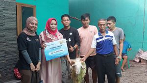 Berbagi Sembako hingga Kambing untuk Yayasan ODGJ di Cianjur