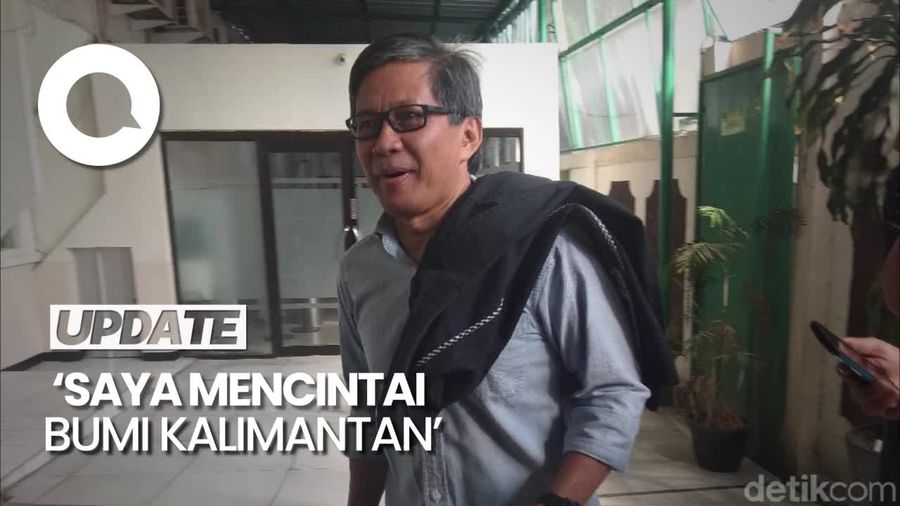 Rocky Gerung Heran Dikecam Warga Adat Dayak: Saya Justru Membela