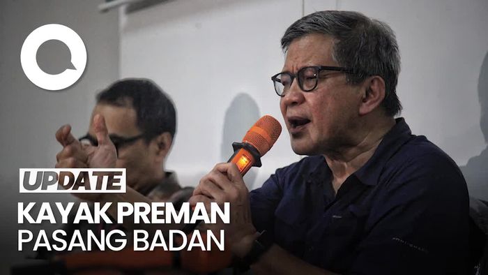 Moeldoko Pasang Badan Bela Jokowi, Rocky Gerung: Ini Relawan?