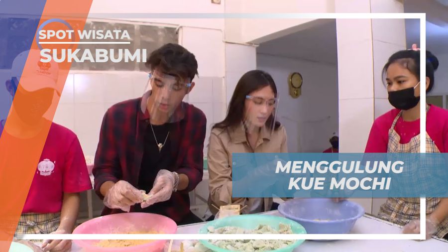 Berlatih Menggulung Kue Mochi Dengan Aneka Pilihan Isi, Sukabumi