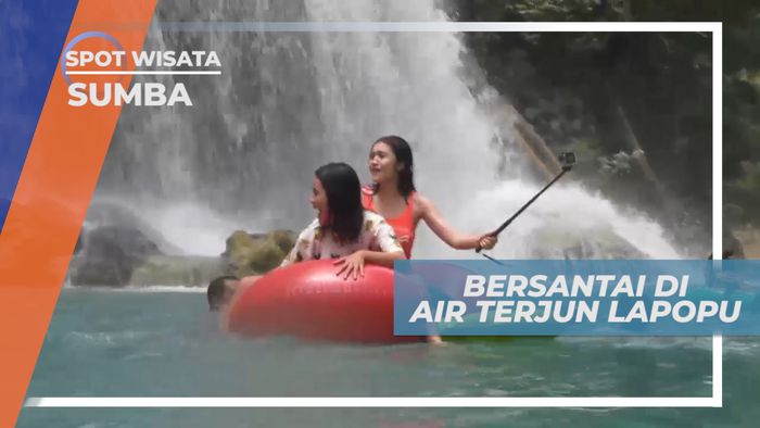 Bersantai Menikmati Suasana Sejuk Alami Air Terjun Lapopu, Sumba