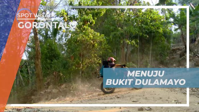 Melintasi Jalan Perbukitan Menuju Bukit Dulamayo Gorontalo