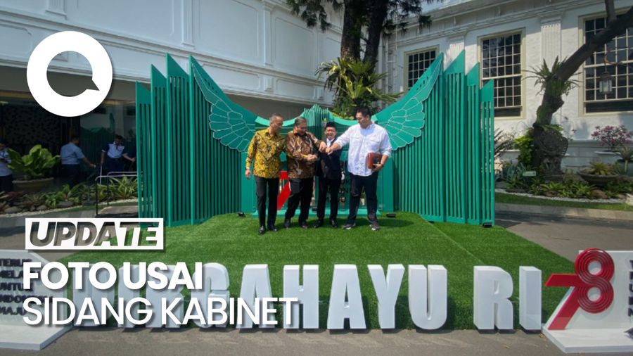Momen Airlangga-Bahlil Foto Genggaman Tangan di Istana: Konsolidasi