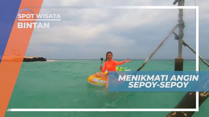 Pulau Pasir Putih, Bersantai di Atas Floaties, Menikmati Angin Sepoi-sepoi, Bintan