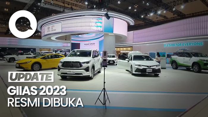 Momen Airlangga Buka Gelaran GIIAS 2023 di BSD