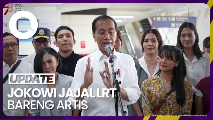 Senyum Semringah Jokowi saat Jajal LRT Bareng Desta hingga Chelsea Islan