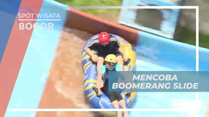 Mencoba Wahana Boomerang Slide di Kawasan Wisata Air Bogor