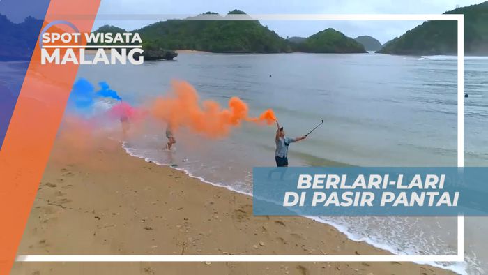 Seru-seruan Habiskan Waktu di Tepi Pantai Teluk Asmara, Malang