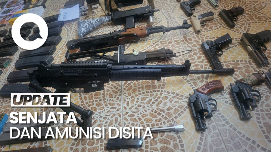 Senjata-senjata yang Diamankan di Rumah Karyawan KAI Terduga Teroris