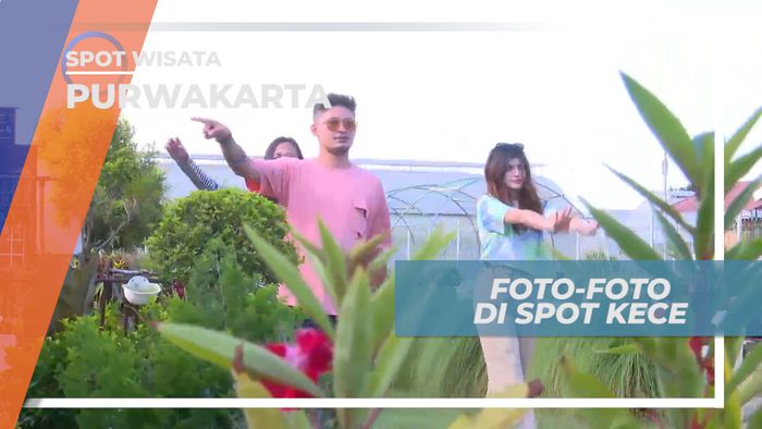 Berfoto Ria Dengan Latar Cantik di Urban Farming Center Purwakarta