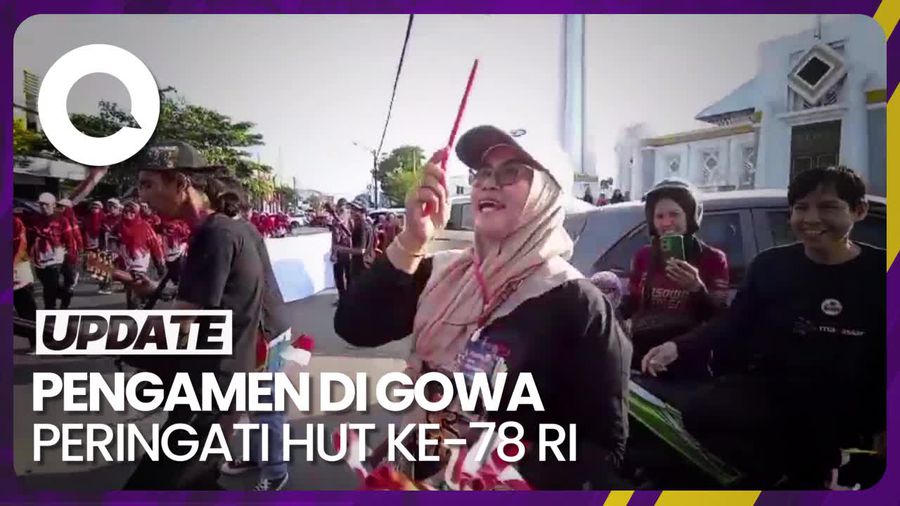 Aksi Pengamen di Gowa Bagikan Ratusan Bendera Merah Putih