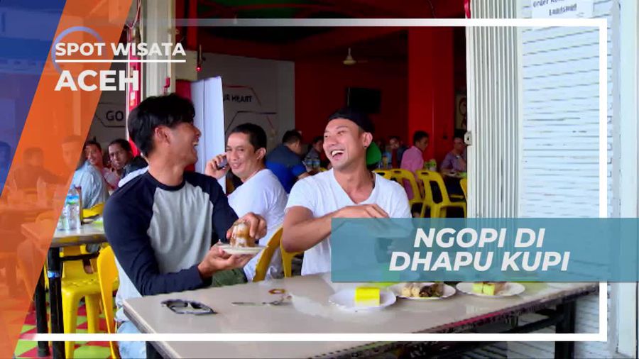 Ngopi Nikmat Ditemani Camilan Khas Aceh