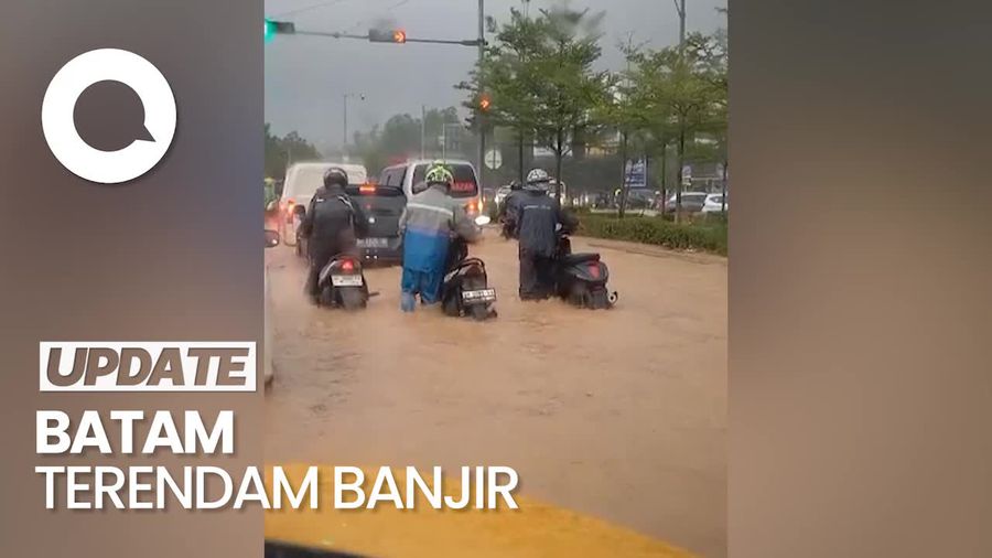 Penampakan Banjir yang Merendam Jalan Utama Kota Batam