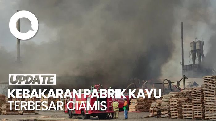 Pabrik Kayu Terbesar di Ciamis Kebakaran!
