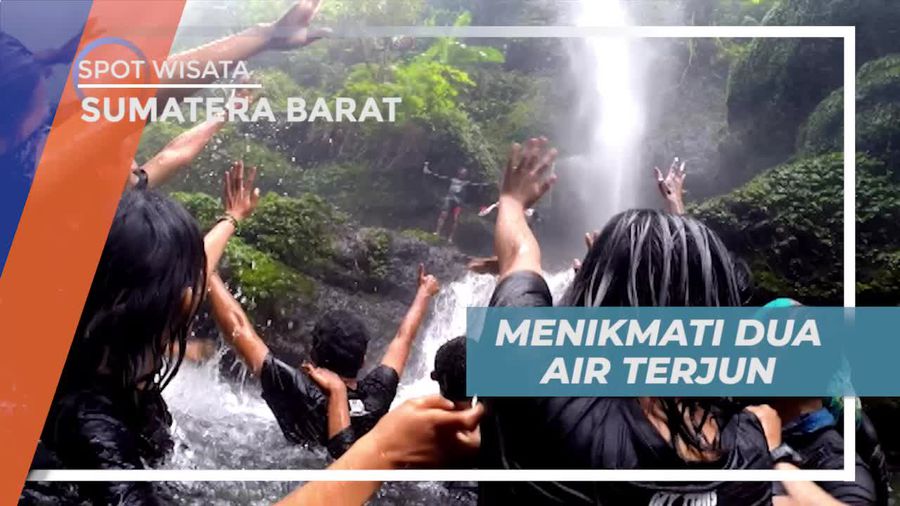 Mengibarkan Bendera Merah Putih di Air Terjun Langkuik Tinggi Sumatera Barat