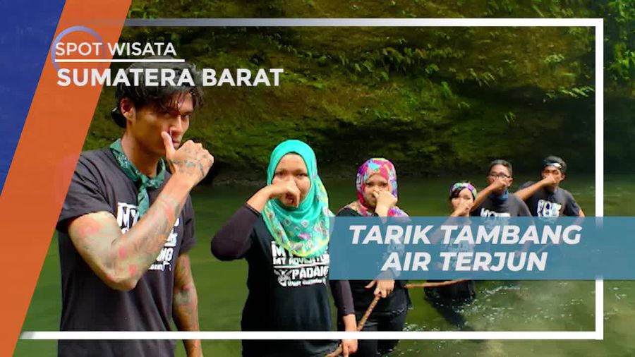 Adu Tangkas Bermain Tarik Tambang di Air Terjun Langkuik Tarak Pipia Sumatera Barat