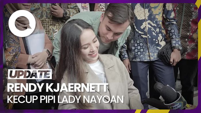 Momen Hangat Rendy Kjaernett Kecup Pipi Lady Nayoan saat Ucapkan Ultah