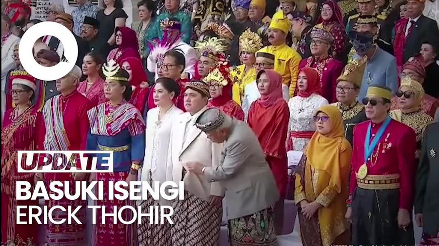 Kocak! Pak Bas Isengin Erick Thohir di Istana