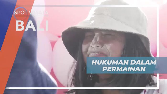 Wajah Penuh Tepung, Hukuman Bagi yang Kalah Bermain Games, Bali