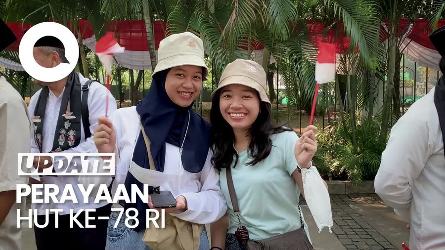 Antusiasme Warga Asal Salatiga Saksikan Kirab Bendera Pusaka di Monas