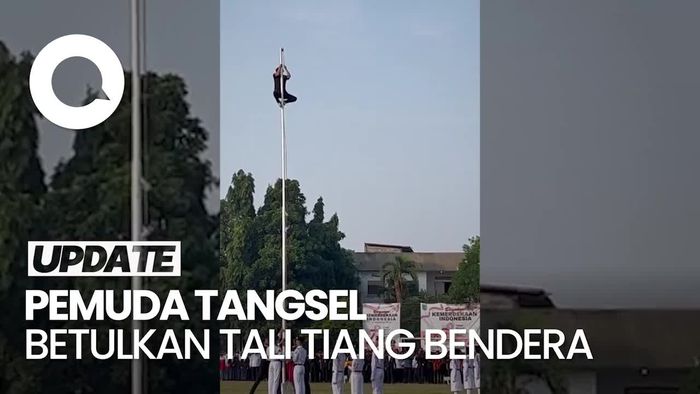 Aksi Pria di Tangsel, Panjat Tiang Bendera Gegara Tali Putus saat Upacara