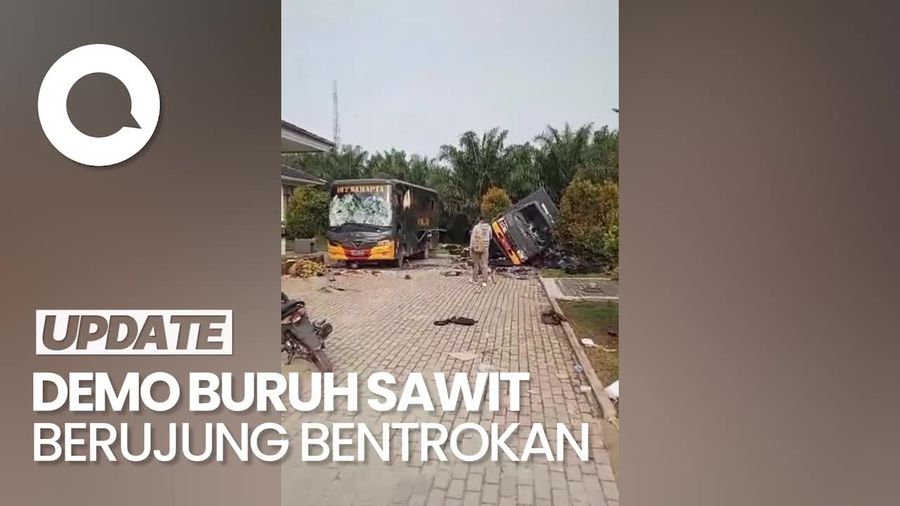 Penampakan Mobil Polisi Rusak-Terbalik Akibat Demo Buruh Sawit di Kalbar