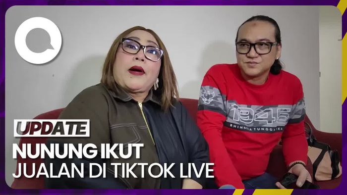 Nunung Tak Gengsi Jualan di TikTok Live
