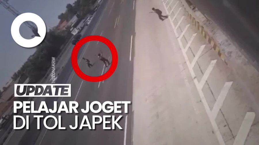 Heboh, Pelajar SD di Karawang Joget di Tengah Tol Japek