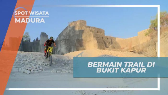 Bermain Motor Trail di Bukit Kapur Batu Putih Madura
