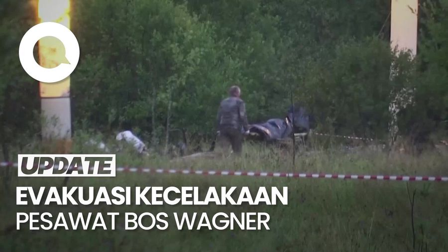 Momen Evakuasi Pesawat Bos Wagner, Petugas Bawa 3 Kantong Mayat