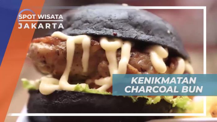 Charcoal Bun, Burger Isi Daging Ayam Bercita Rasa Gurih, Jakarta