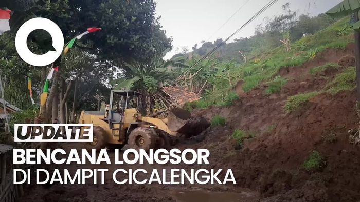 Akses Jalan Desa Dampit Bandung Sempat Tertutup Longsor
