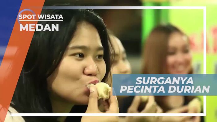 Berkunjung ke Kedai Durian yang Populer di Medan