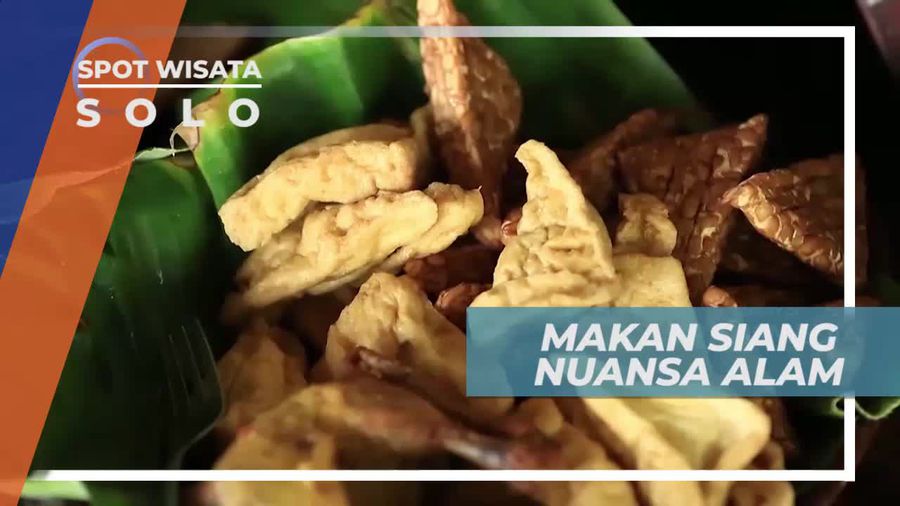 Santap Siang Lezat di Resto Bernuansa Tradisional, Solo