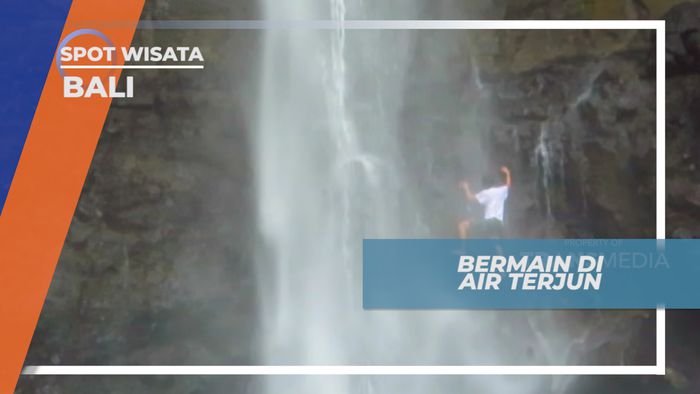 Bermain Bersama di Air Terjun Sekumpul Bali