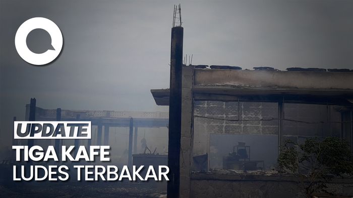 Penampakan Kebakaran Landa Kampung Turis Pangandaran