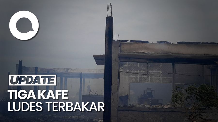 Penampakan Kebakaran Landa Kampung Turis Pangandaran
