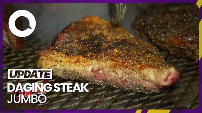 Bikin Laper: Sensasi Makan Steak Super Jumbo