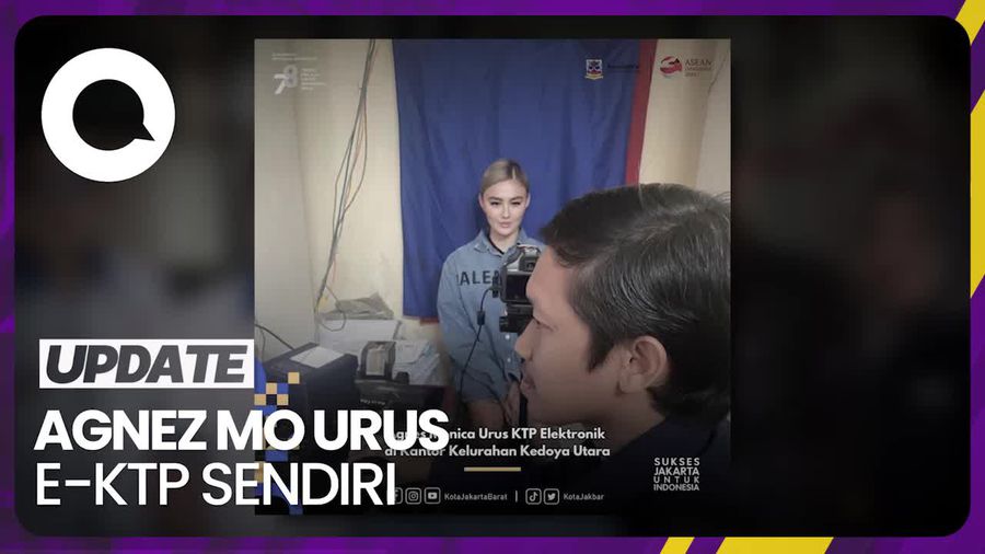 Momen Agnez Mo Urus e-KTP Sendiri Pakai Baju Balenciaga