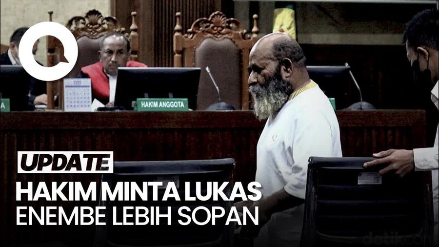Kala Hakim Ingatkan Lukas Enembe Tak Memaki-Mengumpat di Persidangan
