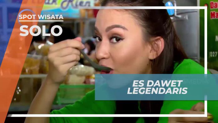 Menikmati Kesegaran Es Dawet Selasih Solo